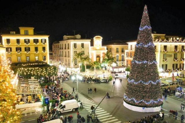 Pompei Center Life Atmosphere 外观 照片